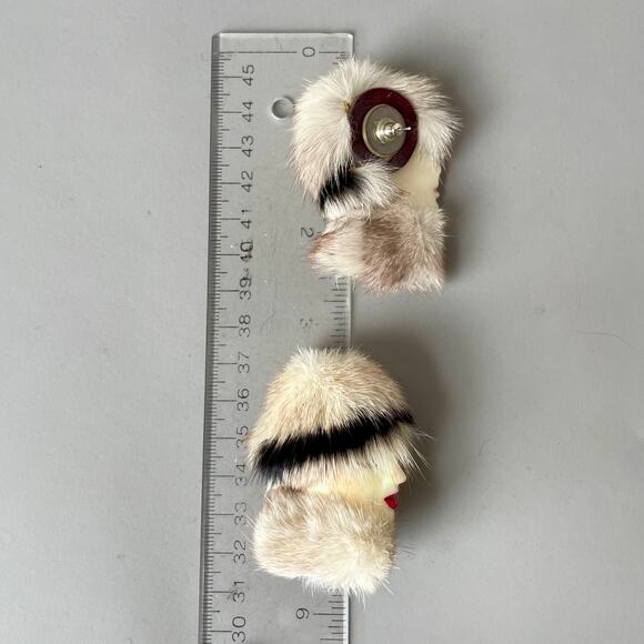 80s VTG Mink Fur Lady Face Post Earrings Fashion Ladies Genuine Fur Hand Painted - Picture 4 of 5